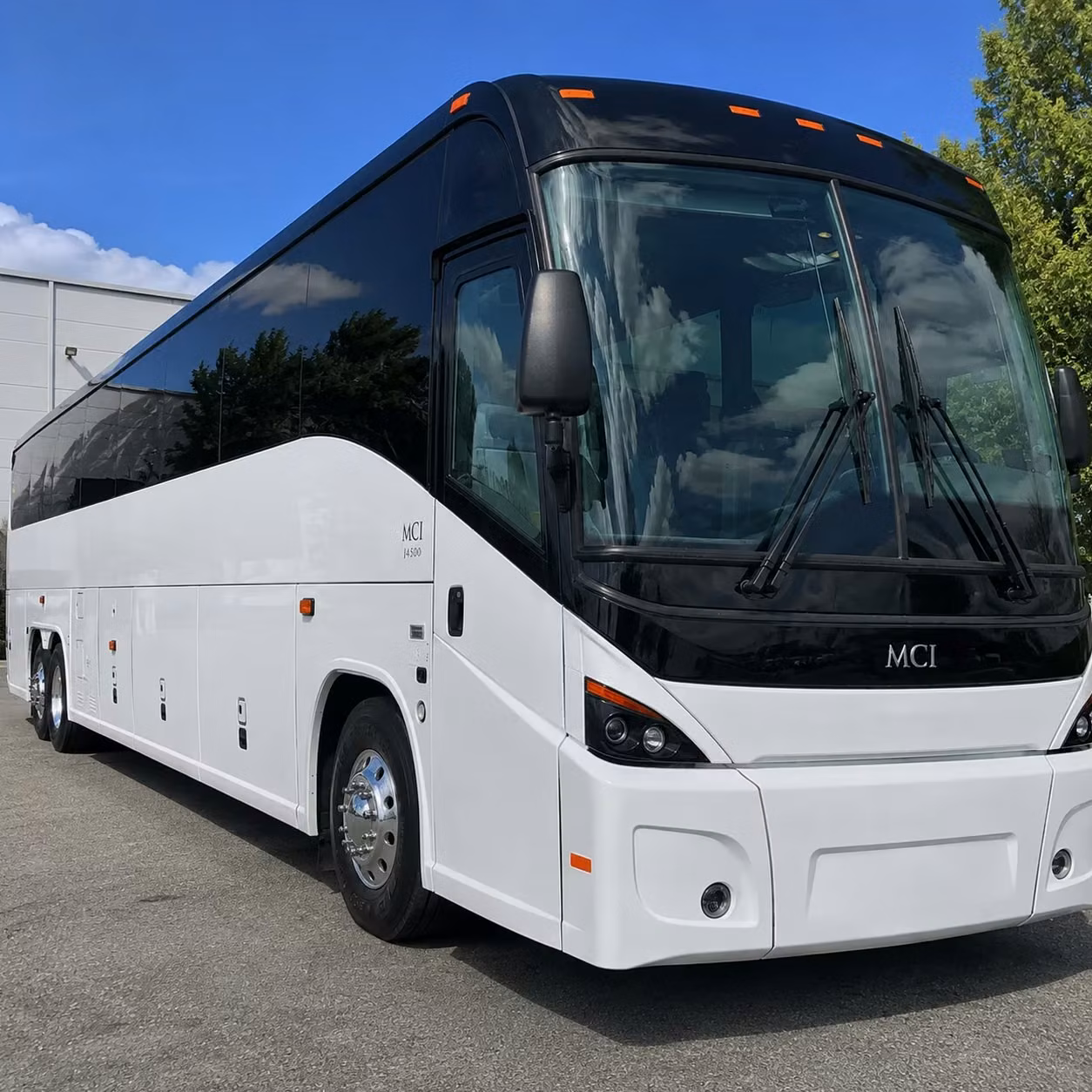 coachbusseattle com lets you pre arrange hotel shuttles across downtown seattle and beyond