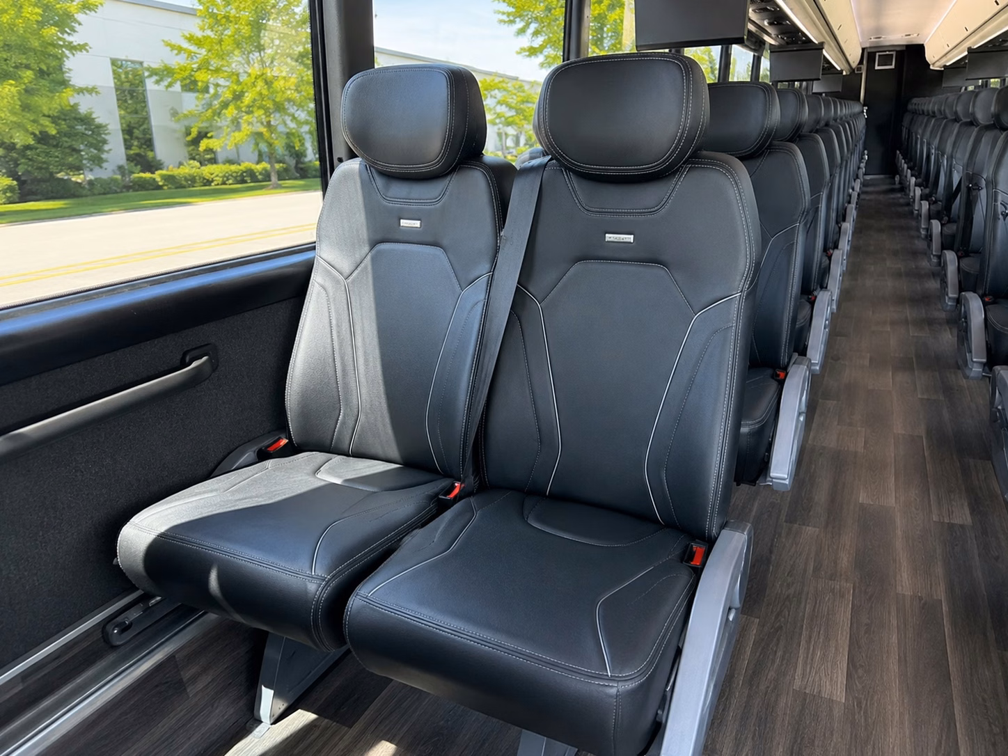 shuttle buses for seattle venue to venue wedding transportation